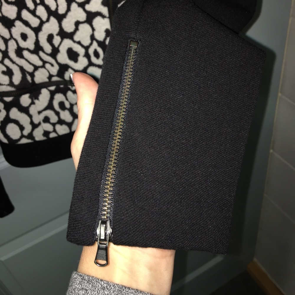 Twenty Jacket - Picture 4 of 6